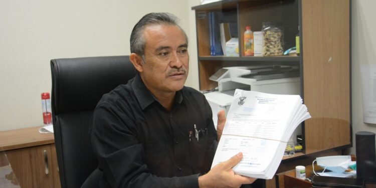 Priorizando los derechos de los trabajadores y otorgándoles certeza laboral en la Nueva Universidad, el Rector entregará 800 titularidades