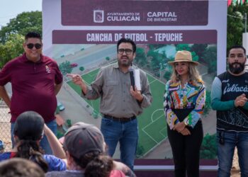 Juan de Dios Gámez da banderazo a construcción de campo de futbol y entrega dos canchas rehabilitadas de basquetbol
