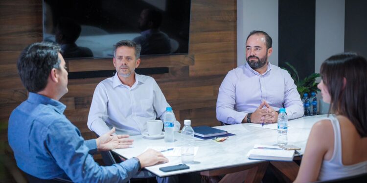 Economía ofrece becas del 100% de descuento para participar en Reto Actinver