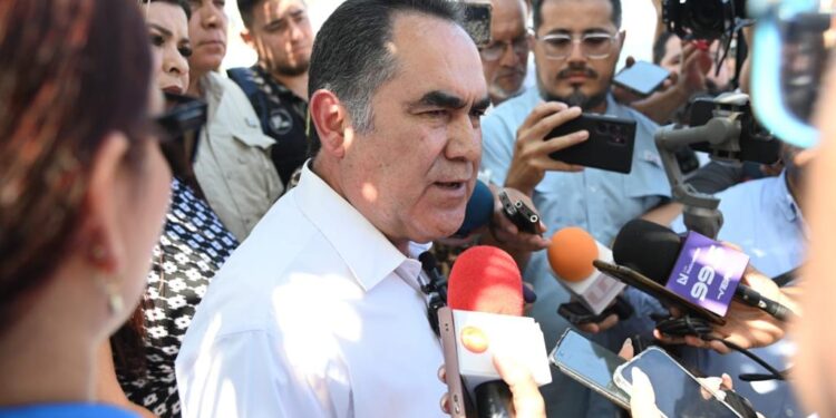 Medios nacionales retoman persecución política en contra del Rector y la actuación autoritaria de los diversos Poderes en el Estado