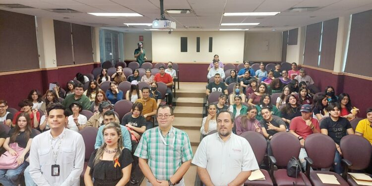 Alumnos de la UadeO conocen la utilidad del ejercicio de acceso a la información