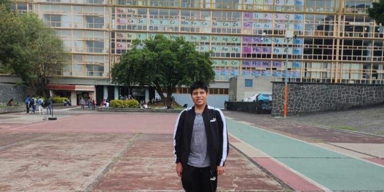Estudiante de la Preparatoria Guasave, uno de los cuatro seleccionados a nivel nacional que participará en la Olimpiada Iberoamericana de Química