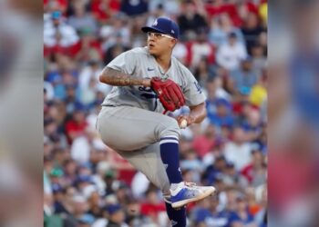 Julio Urías no se presentó en la corte por caso de violencia doméstica