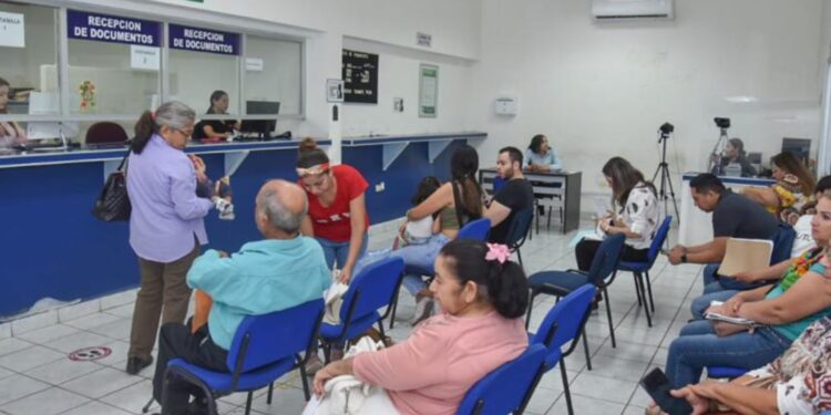 Oficina de Enlace de la SRE de Los Mochis, amplía horario de entrega de pasaportes de 8 a 15 hrs.