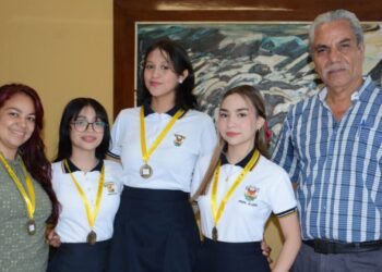 Estudiantes de la preparatoria Dr. Salvador Allende representarán a México en la etapa internacional del Concurso de Aparatos y Experimentos de Física