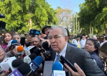 Gobernador asegura que Robespierre Lizárraga no está impedido para ocupar el nombramiento de secretario General de la UAS