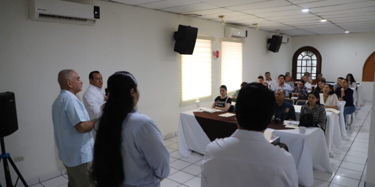 Brinda IEES capacitación electoral a la ciudadanía