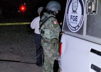 Muere joven de 22 años al chocar motocicleta contra Mini Cooper en la Lombardo