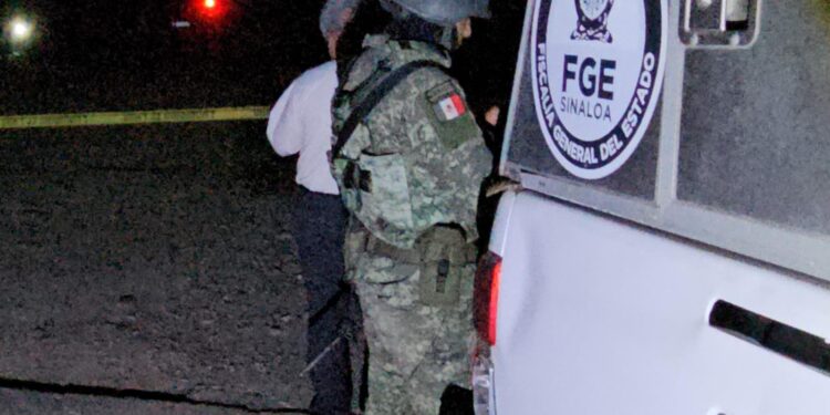 Muere joven de 22 años al chocar motocicleta contra Mini Cooper en la Lombardo