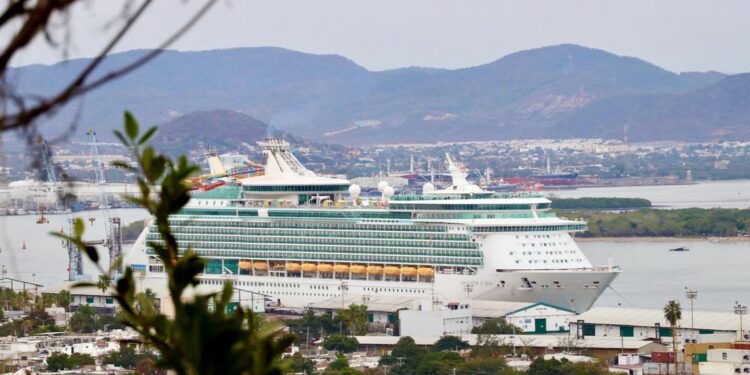 Inicia la temporada de arribos de cruceros turísticos a Mazatlán