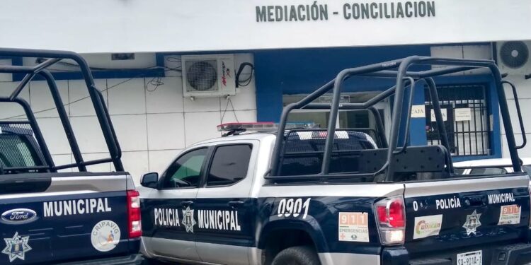 En atención a solicitud de personal de la UAS, policías municipales detienen a dos estudiantes