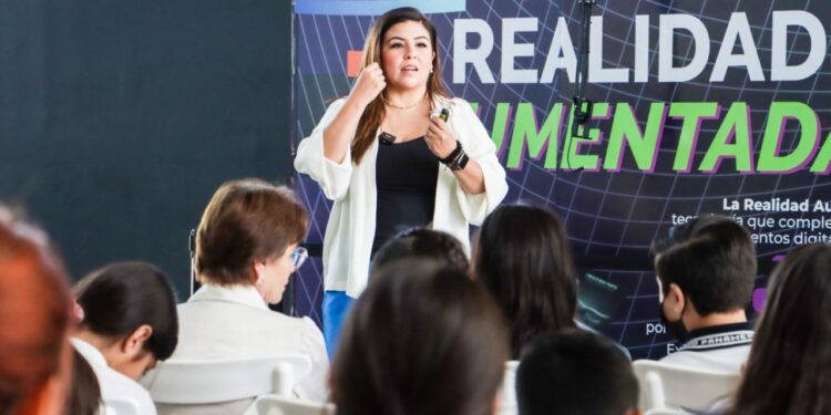 La sinaloense Carmen Félix Cháidez sería la primera mujer mexicana en viajar al espacio