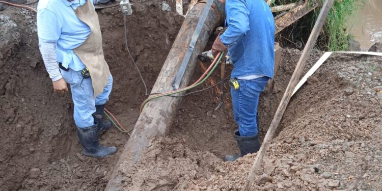 Japac ubica la fuga y pone “mano a la obra” para su reparación