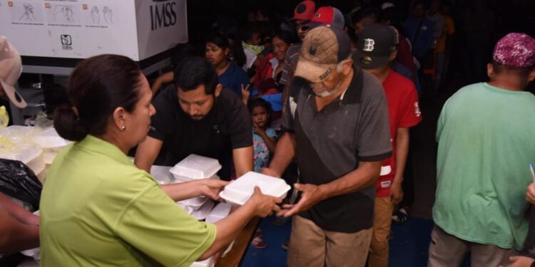 Damnificados por huracán “Norma” en el municipio de Navolato agradecen apoyo proporcionado por la UAS en sus albergues