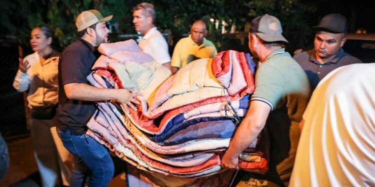 Entrega el Sistema DIF Sinaloa más de 20 mil apoyos emergentes por huracán Norma