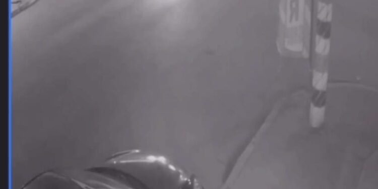 Fallece joven motociclista tras ser atropellado por el conductor de una camioneta