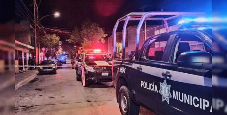 Muere un policía municipal y un joven armado resulta herido en Eldorado