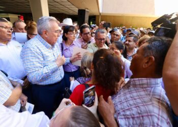 Yo cumplo mi palabra: Rocha Moya en segunda reunión con los productores agrícolas