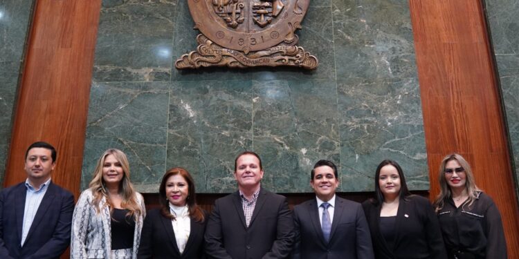 Se conforma Grupo Plural, que será representado por el diputado Adolfo Beltrán Corrales