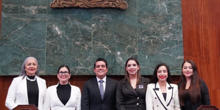 Abre 64 Legislatura Primer Período Ordinario de su Tercer Año de Ejercicio Constitucional