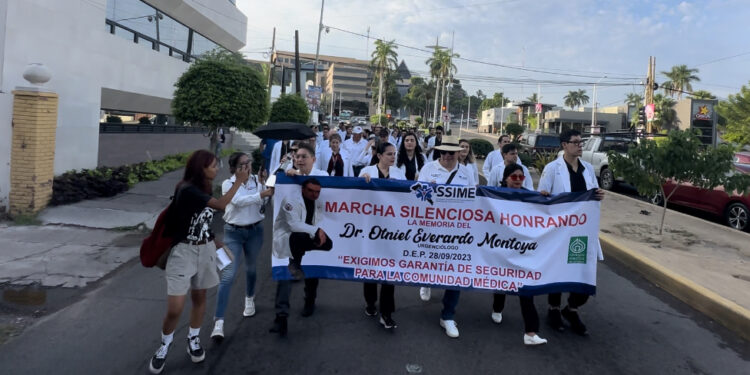 Botones  de pánico  exigen médicos en marcha, tras asesinato del doctor Otniel Montoya