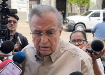 Cuerpos de militares fallecidos en desplome de helicóptero fueron trasladados a Sinaloa; FGE realizará necropsia