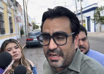 Gámez Mendivil se defiende  del FAPM; sí hay transparencia en programa de pavimentación, asegura