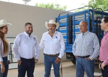 Alcalde de Badiraguato reitera su compromiso y apoyo a ganaderos de la región