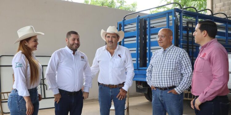 Alcalde de Badiraguato reitera su compromiso y apoyo a ganaderos de la región