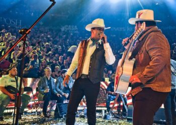 Panter Bélico y La Receta “encienden” el Palenque de Culiacán