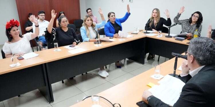 Aprueban Comisiones dictamen que agiliza órdenes de protección a niñas, niños, adolescentes y mujeres