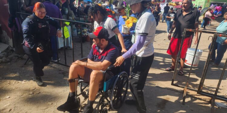 Más de 35 mil personas han acudido a los camposantos: Protección Civil