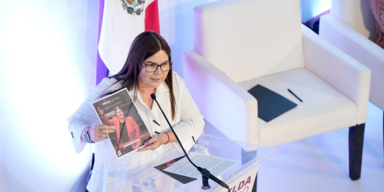 “Nuestro trabajo en el Senado responde a prioridades del pueblo y apenas es el inicio de la transformación y de un régimen más humanista”: Imelda Castro