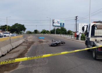 Mueren dos motociclistas en dos accidentes ocurridos de manera simultánea en Culiacán