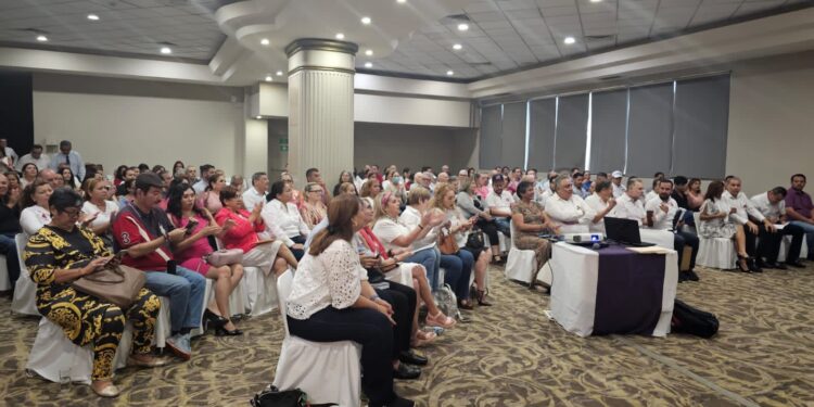 Conforman “Fuerza Rosa” en Sinaloa para apoyar a Xóchitl Gálvez