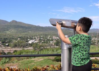 Parque Mirador Badiraguato cuenta con un atractivo más; instalan visores panorámicos