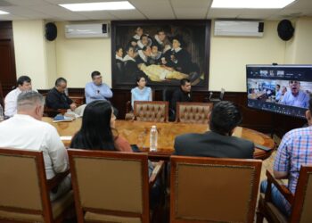 La prioridad de la Nueva Universidad han sido sus funciones sustantivas pese a la persecución política en su contra, advierten Colegios de Directores