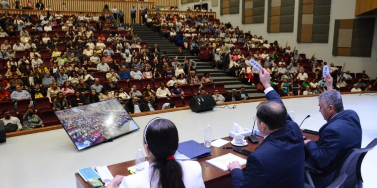 Tras rendir protesta a 194 nuevos integrantes, el H. Consejo Universitario respalda la “Marcha por la Dignidad Universitaria”, a celebrarse este martes