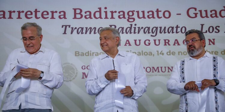 Incrementar la conectividad de Sinaloa con Chihuahua, objetivo fundamental de la carretera Badiraguato – Parral: López Obrador en inauguración conjunta con Rocha Moya