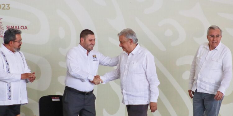 “Celebro con mucha alegría la visita del Presidente López Obrador a Badiraguato”: alcalde agradece los apoyos federales que reciben las familias