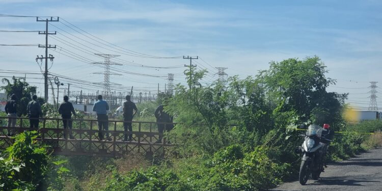 Localizan a un hombre sin vida en un canal cerca de la Feria Ganadera de Sinaloa