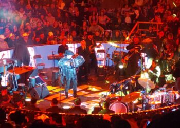 Especular la presentación de Alfredo Olivas en el palenque de la Feria Ganadera