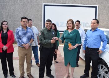 Entrega Fiscal de Sinaloa 10 vehículos a la Policía de Investigación