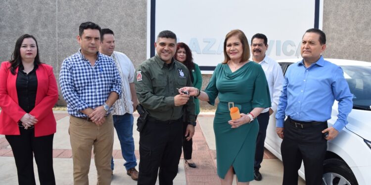 Entrega Fiscal de Sinaloa 10 vehículos a la Policía de Investigación