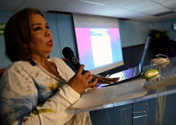 La Facultad de Odontología presenta la revista científica REVOUAS, enfocada a publicar trabajos de investigación en la materia