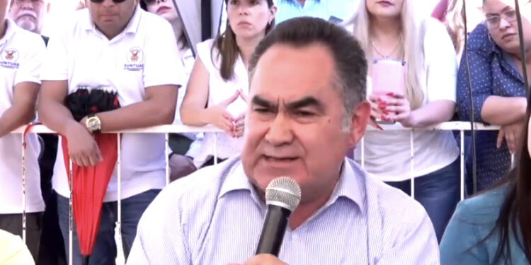 Rector de la UAS asiste a la audiencia; “Tengo un problema de salud crónico pero aquí estoy”, señala