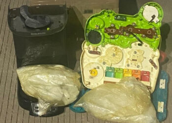 Hallan “cristal”, ocultos en juguete didáctico y cafetera en paqueteria de Culiacán