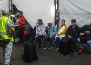 En Veracruz, Guardia Nacional e INM auxilian 554 personas migrantes originarios de África, América y el Caribe