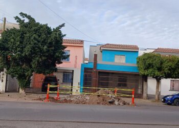 Reparación de fuga deja sin presión de agua a todo El Rincón Colonial, en La Conquista