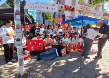 Con una “Silla vacía” recuerdan a sus desaparecidos las Sabuesos Guerreras este fin de año